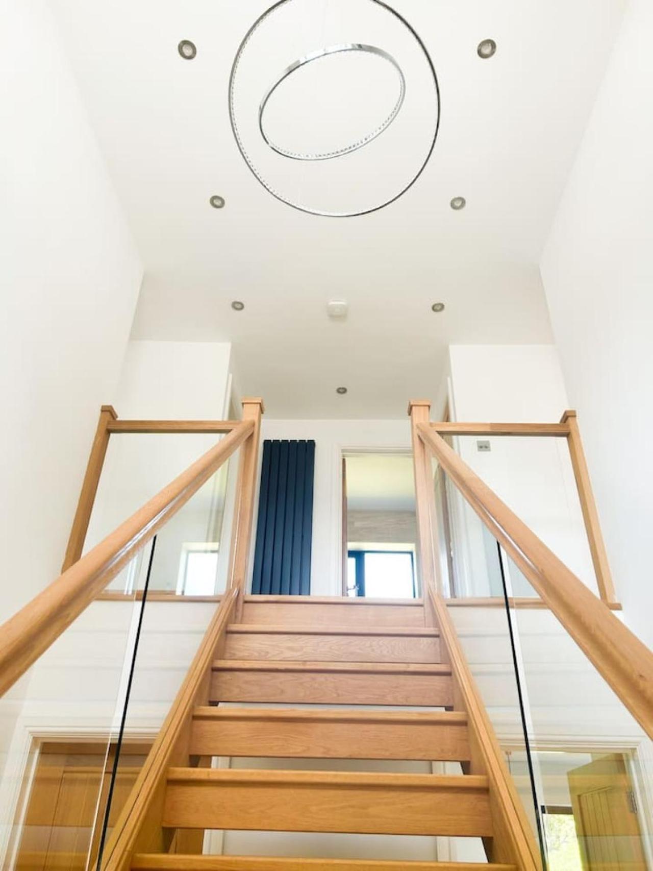 Luxe 5 Bed House In Guildford. Morden Amenities Villa Normandy Bagian luar foto