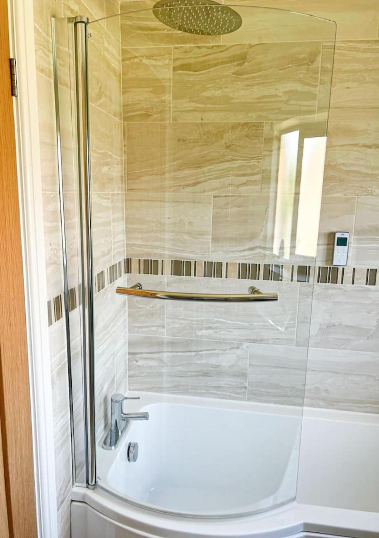 Luxe 5 Bed House In Guildford. Morden Amenities Villa Normandy Bagian luar foto