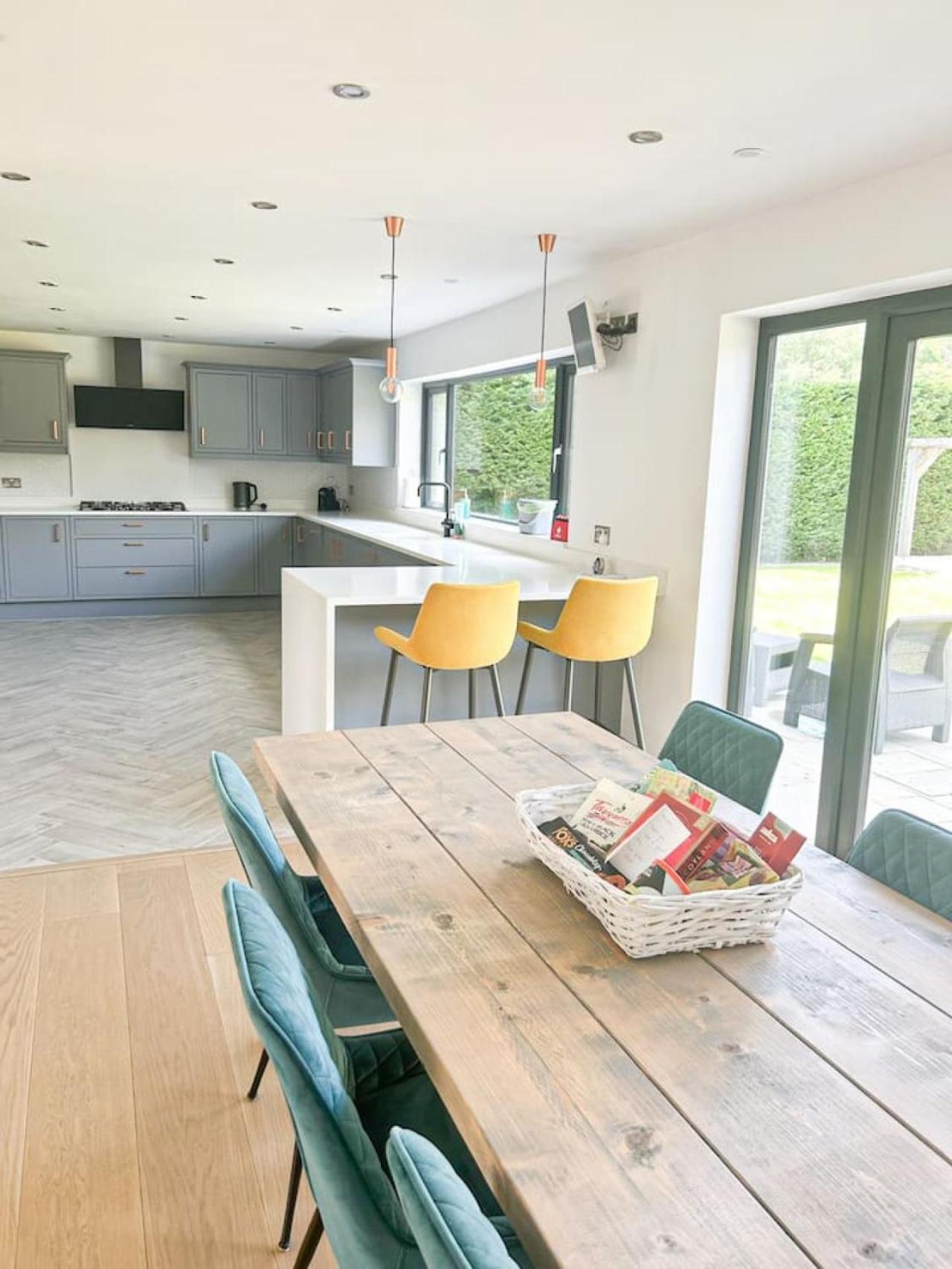 Luxe 5 Bed House In Guildford. Morden Amenities Villa Normandy Bagian luar foto
